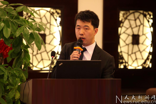 Lian Weicheng先生发表演讲_副本